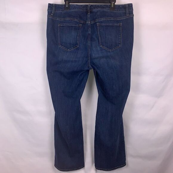 Old Navy Boot-Cut Secret Slim Pocket Jeans - Picture 2 of 4